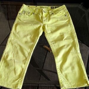 Miss Me Neon Yellow Capri size 27